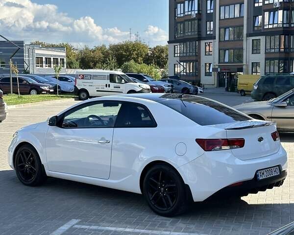 Кіа Черато, об'ємом двигуна 2 л та пробігом 110 тис. км за 9800 $, фото 7 на Automoto.ua