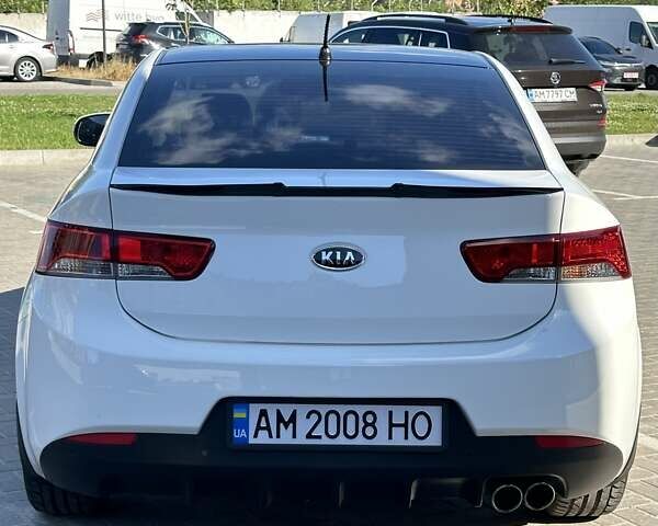 Кіа Черато, об'ємом двигуна 2 л та пробігом 110 тис. км за 9800 $, фото 1 на Automoto.ua