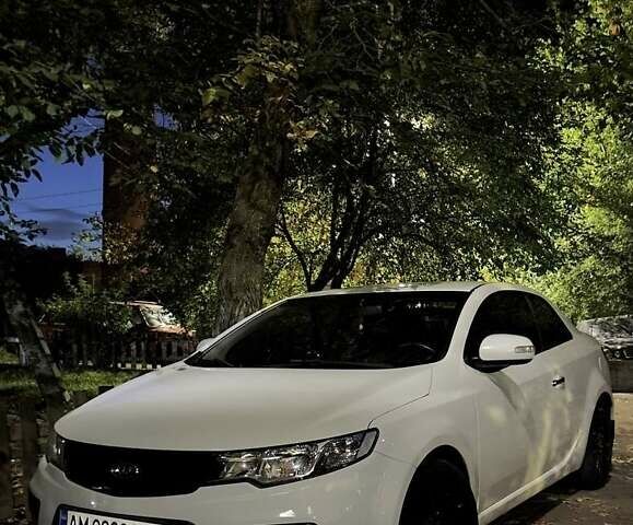 Кіа Черато, об'ємом двигуна 2 л та пробігом 110 тис. км за 9800 $, фото 6 на Automoto.ua