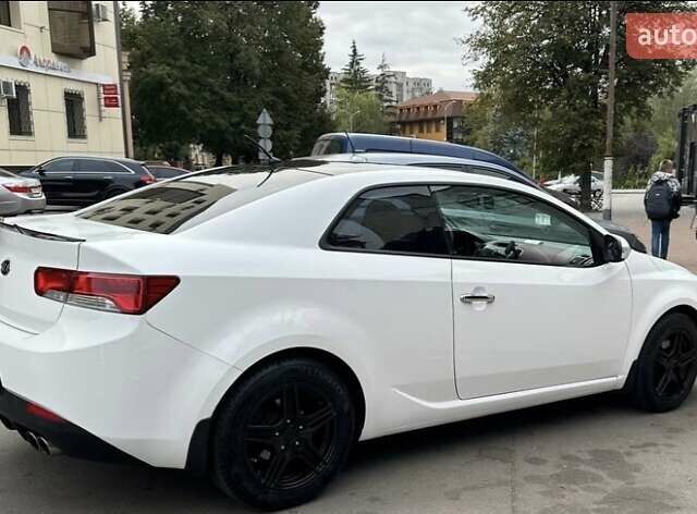Кіа Черато, об'ємом двигуна 2 л та пробігом 110 тис. км за 9800 $, фото 2 на Automoto.ua