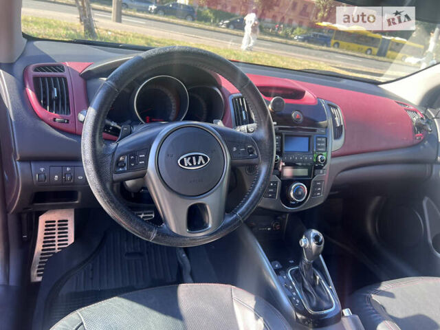 Киа Черато, объемом двигателя 2 л и пробегом 142 тыс. км за 8000 $, фото 6 на Automoto.ua