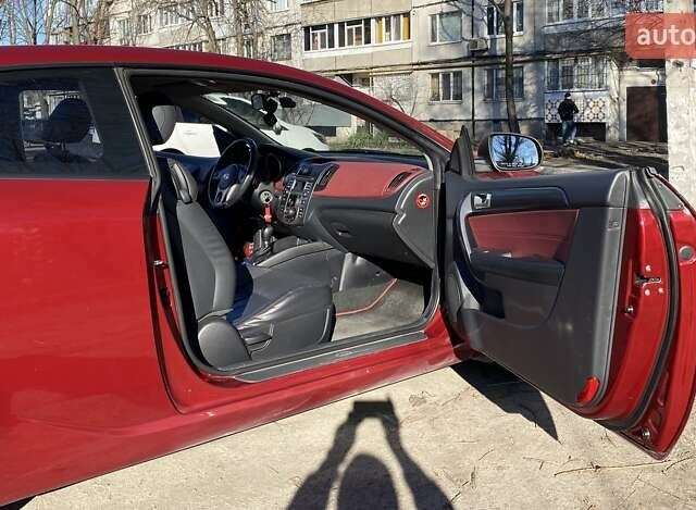 Кіа Черато, об'ємом двигуна 2 л та пробігом 60 тис. км за 10000 $, фото 15 на Automoto.ua
