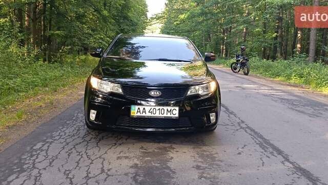 Кіа Черато, об'ємом двигуна 2 л та пробігом 173 тис. км за 8500 $, фото 2 на Automoto.ua