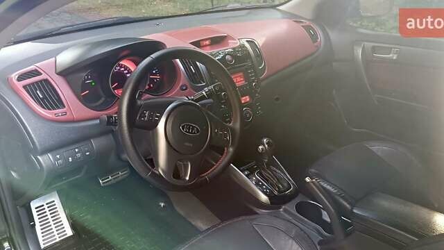 Кіа Черато, об'ємом двигуна 2 л та пробігом 173 тис. км за 8500 $, фото 7 на Automoto.ua