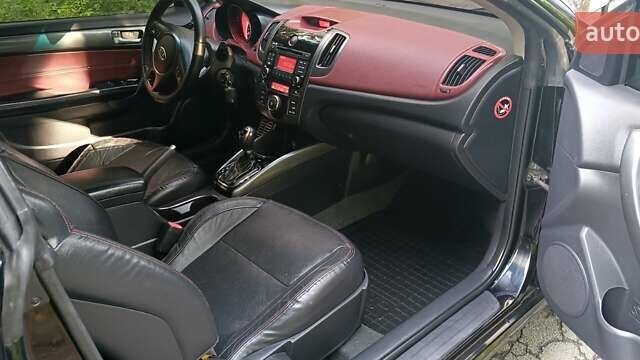 Кіа Черато, об'ємом двигуна 2 л та пробігом 173 тис. км за 8500 $, фото 17 на Automoto.ua