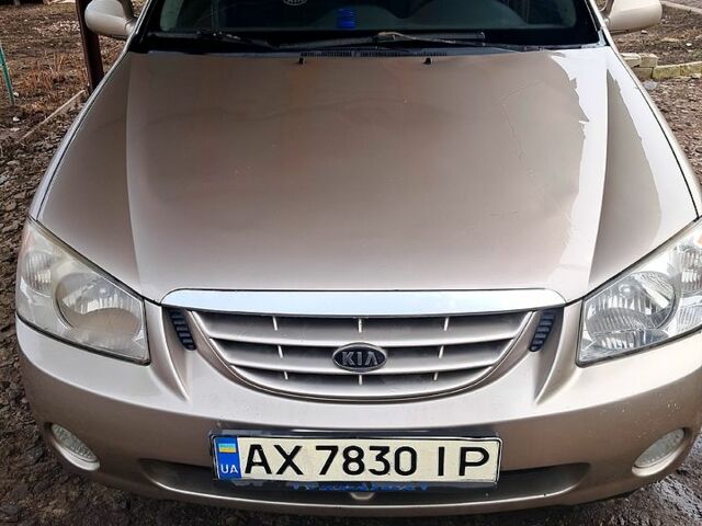 Киа Черато, объемом двигателя 16 л и пробегом 200 тыс. км за 3800 $, фото 1 на Automoto.ua