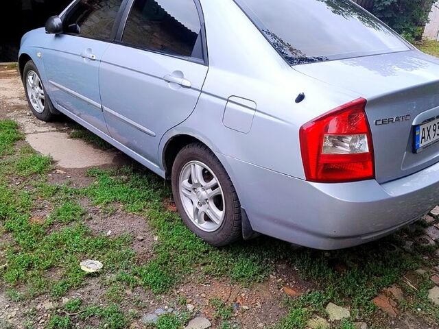 Киа Черато, объемом двигателя 1.6 л и пробегом 160 тыс. км за 4300 $, фото 7 на Automoto.ua