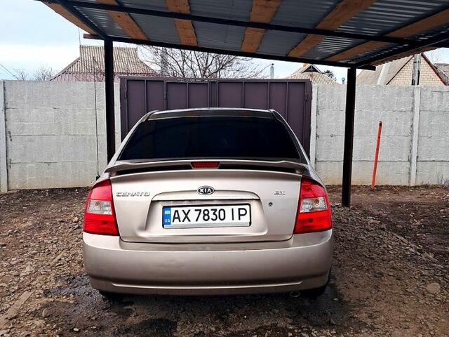 Киа Черато, объемом двигателя 16 л и пробегом 200 тыс. км за 3800 $, фото 3 на Automoto.ua