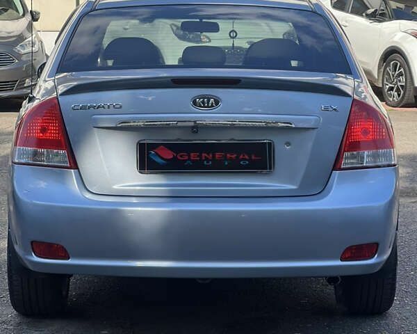 Киа Черато, объемом двигателя 2 л и пробегом 178 тыс. км за 5700 $, фото 7 на Automoto.ua