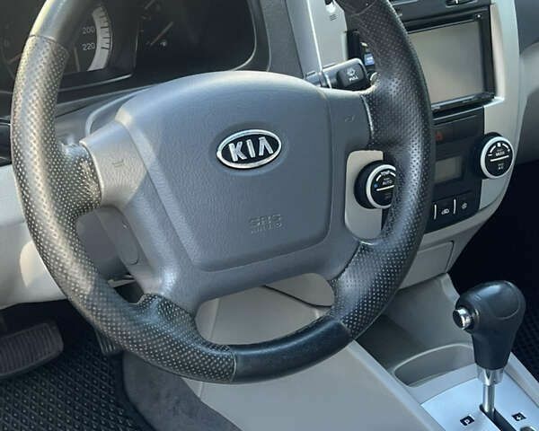 Киа Черато, объемом двигателя 2 л и пробегом 178 тыс. км за 5700 $, фото 19 на Automoto.ua