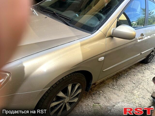 Киа Черато, объемом двигателя 1.6 л и пробегом 220 тыс. км за 2850 $, фото 1 на Automoto.ua