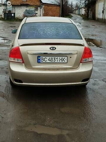 Киа Черато, объемом двигателя 1.6 л и пробегом 208 тыс. км за 3500 $, фото 2 на Automoto.ua