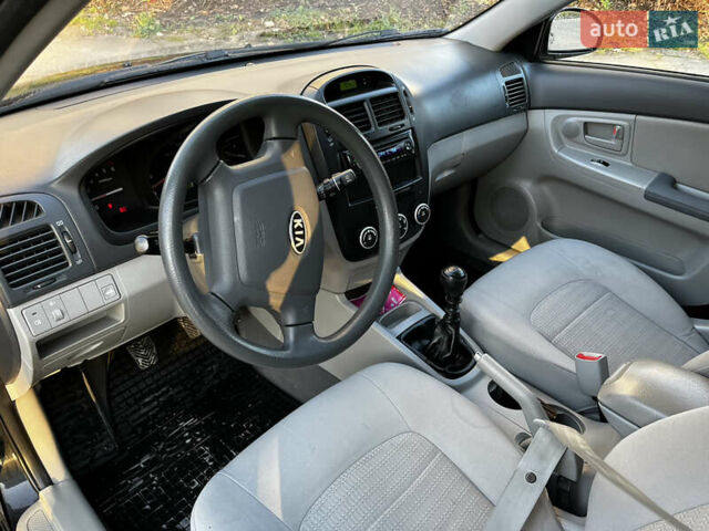 Киа Черато, объемом двигателя 1.58 л и пробегом 180 тыс. км за 5000 $, фото 11 на Automoto.ua