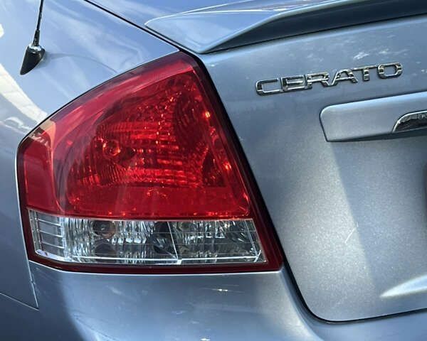 Киа Черато, объемом двигателя 2 л и пробегом 178 тыс. км за 5700 $, фото 8 на Automoto.ua