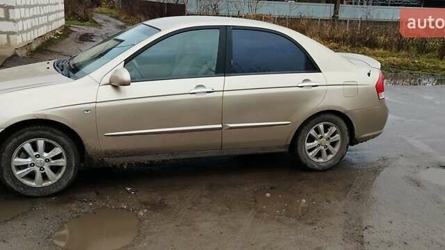 Киа Черато, объемом двигателя 1.6 л и пробегом 208 тыс. км за 3500 $, фото 3 на Automoto.ua