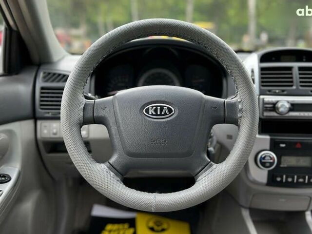 Киа Черато, объемом двигателя 1.6 л и пробегом 197 тыс. км за 4900 $, фото 13 на Automoto.ua