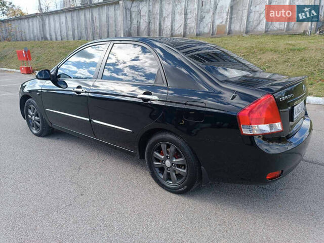 Киа Черато, объемом двигателя 2 л и пробегом 298 тыс. км за 4000 $, фото 2 на Automoto.ua