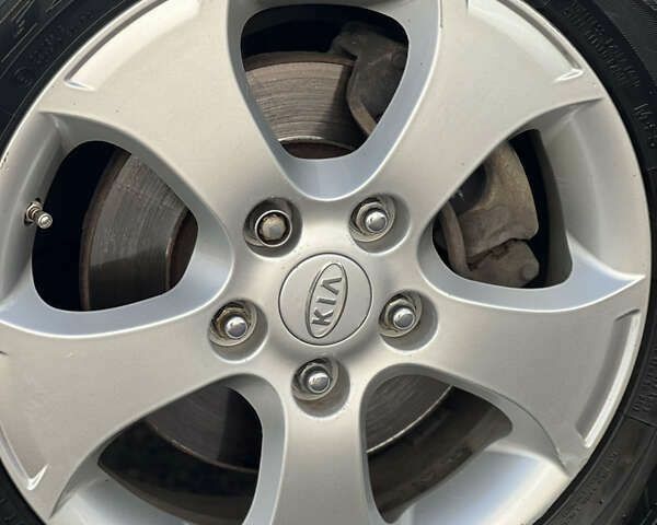 Киа Черато, объемом двигателя 1.6 л и пробегом 117 тыс. км за 7777 $, фото 16 на Automoto.ua