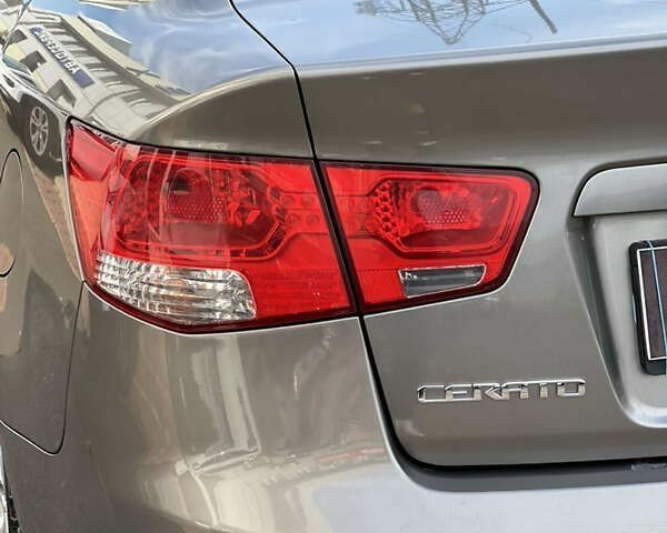 Киа Черато, объемом двигателя 1.6 л и пробегом 117 тыс. км за 7777 $, фото 10 на Automoto.ua