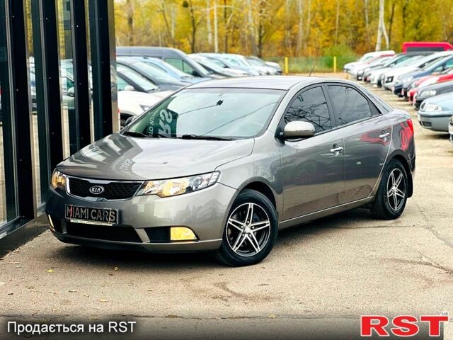 Киа Черато, объемом двигателя 1.6 л и пробегом 148 тыс. км за 7999 $, фото 2 на Automoto.ua