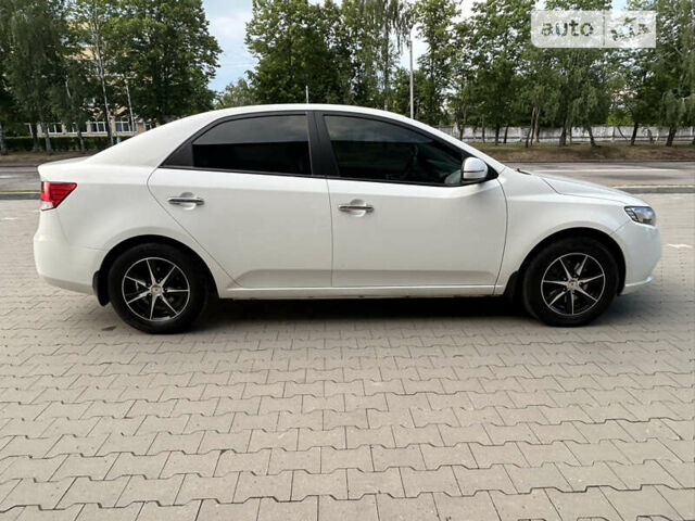 Киа Черато, объемом двигателя 1.6 л и пробегом 167 тыс. км за 8700 $, фото 9 на Automoto.ua