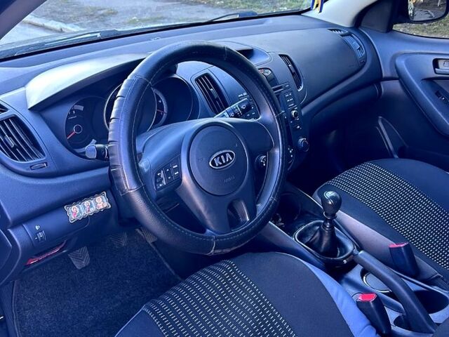 Кіа Черато, об'ємом двигуна 1.6 л та пробігом 132 тис. км за 8300 $, фото 3 на Automoto.ua