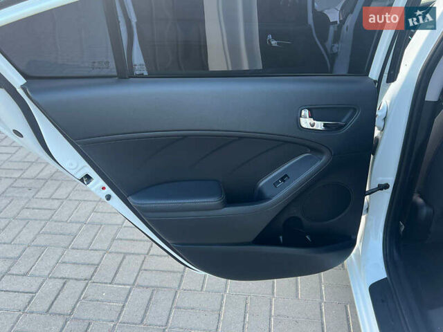 Кіа Черато, об'ємом двигуна 1.6 л та пробігом 106 тис. км за 9000 $, фото 15 на Automoto.ua