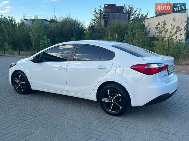 Кіа Черато, об'ємом двигуна 1.6 л та пробігом 106 тис. км за 9000 $, фото 6 на Automoto.ua