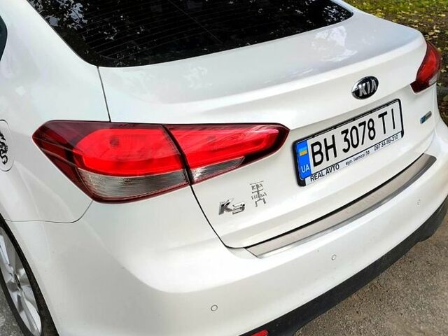 Киа Черато, объемом двигателя 1.6 л и пробегом 128 тыс. км за 13000 $, фото 3 на Automoto.ua