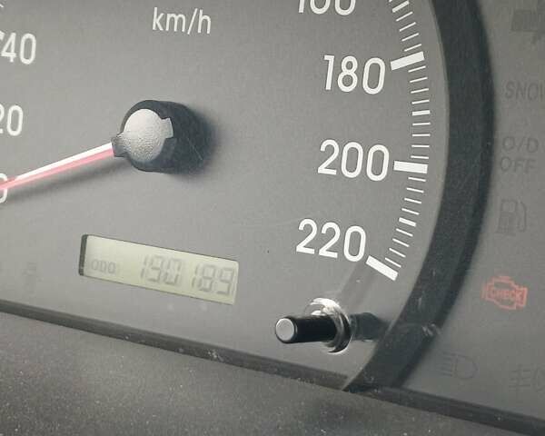 Серый Киа Черато, объемом двигателя 1.6 л и пробегом 192 тыс. км за 4200 $, фото 16 на Automoto.ua