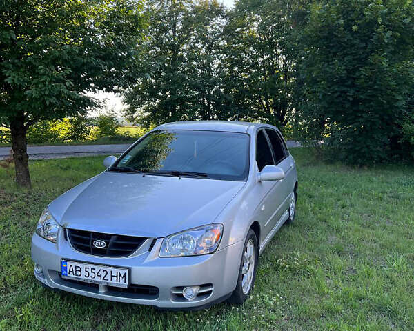 Серый Киа Черато, объемом двигателя 1.6 л и пробегом 375 тыс. км за 3300 $, фото 2 на Automoto.ua