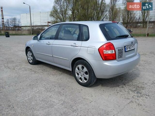 Серый Киа Черато, объемом двигателя 1.6 л и пробегом 192 тыс. км за 4200 $, фото 3 на Automoto.ua