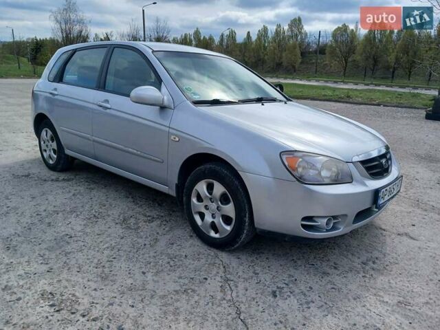 Серый Киа Черато, объемом двигателя 1.6 л и пробегом 192 тыс. км за 4200 $, фото 7 на Automoto.ua