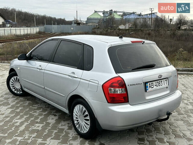 Серый Киа Черато, объемом двигателя 1.6 л и пробегом 177 тыс. км за 4000 $, фото 7 на Automoto.ua