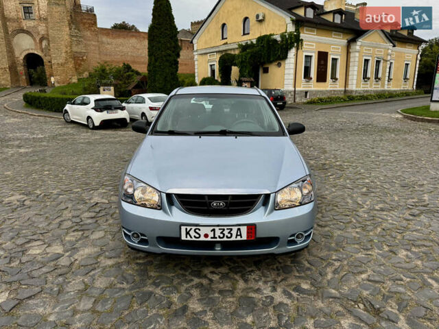Серый Киа Черато, объемом двигателя 1.6 л и пробегом 133 тыс. км за 4900 $, фото 3 на Automoto.ua