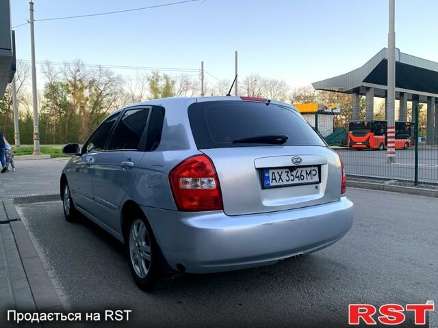 Сірий Кіа Черато, об'ємом двигуна 1.6 л та пробігом 190 тис. км за 3850 $, фото 1 на Automoto.ua