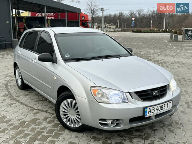 Серый Киа Черато, объемом двигателя 1.6 л и пробегом 177 тыс. км за 4000 $, фото 1 на Automoto.ua