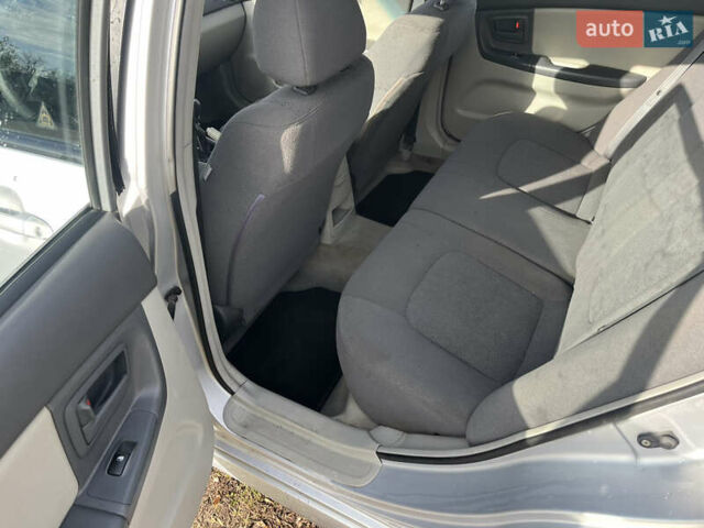 Серый Киа Черато, объемом двигателя 1.49 л и пробегом 257 тыс. км за 4400 $, фото 8 на Automoto.ua