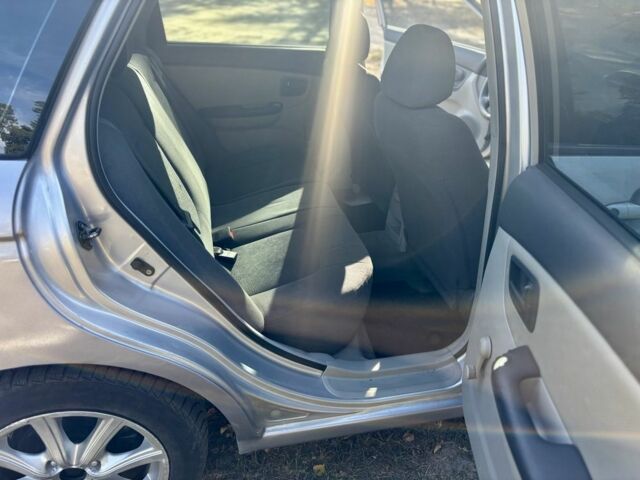 Серый Киа Черато, объемом двигателя 1.6 л и пробегом 221 тыс. км за 3500 $, фото 15 на Automoto.ua