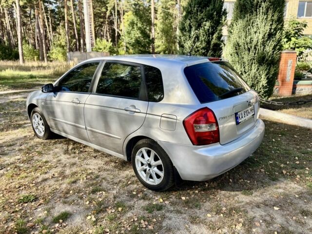 Серый Киа Черато, объемом двигателя 1.6 л и пробегом 221 тыс. км за 3500 $, фото 3 на Automoto.ua