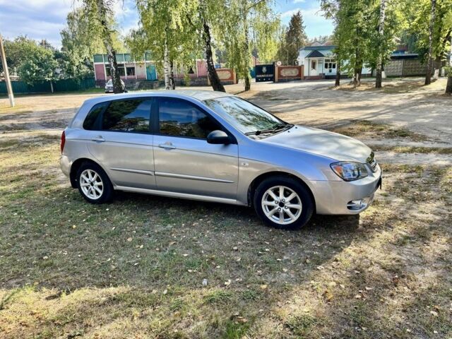 Серый Киа Черато, объемом двигателя 1.6 л и пробегом 221 тыс. км за 3500 $, фото 4 на Automoto.ua