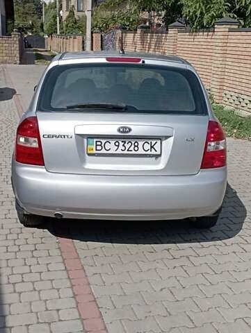 Сірий Кіа Черато, об'ємом двигуна 1.6 л та пробігом 250 тис. км за 3199 $, фото 4 на Automoto.ua