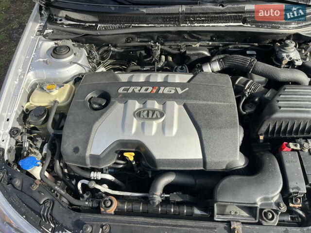 Серый Киа Черато, объемом двигателя 1.49 л и пробегом 257 тыс. км за 4400 $, фото 11 на Automoto.ua