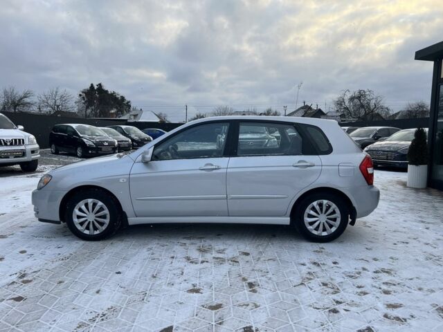 Серый Киа Черато, объемом двигателя 1.6 л и пробегом 104 тыс. км за 5850 $, фото 3 на Automoto.ua