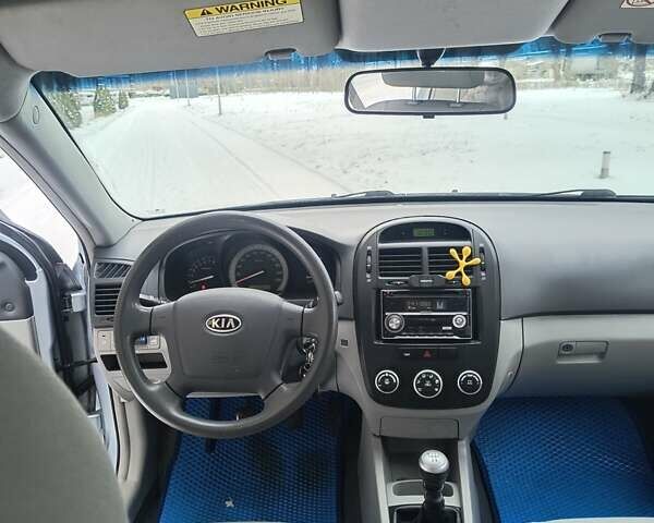 Серый Киа Черато, объемом двигателя 1.6 л и пробегом 180 тыс. км за 4500 $, фото 18 на Automoto.ua