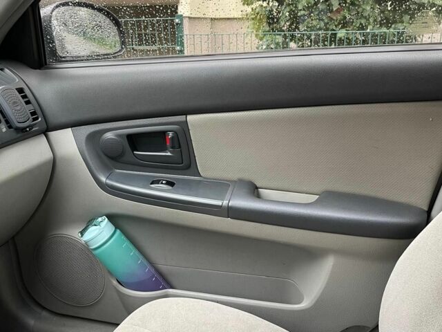 Сірий Кіа Черато, об'ємом двигуна 1.6 л та пробігом 233 тис. км за 2800 $, фото 10 на Automoto.ua