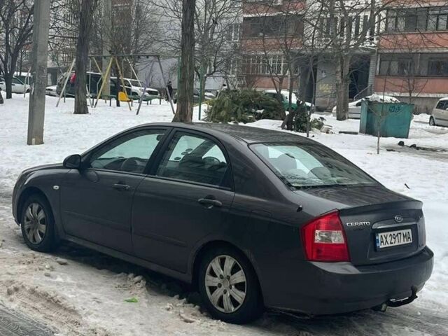 Сірий Кіа Черато, об'ємом двигуна 0 л та пробігом 200 тис. км за 4342 $, фото 4 на Automoto.ua