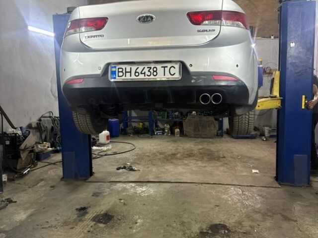 Серый Киа Черато, объемом двигателя 1.6 л и пробегом 208 тыс. км за 7850 $, фото 4 на Automoto.ua