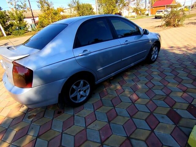 Киа Черато 2004 в Беляевке на Automoto.ua Серый Киа Черато, объемом двигателя 2 л и пробегом 164 тыс. км за 4400 $, фото 3 на Automoto.ua