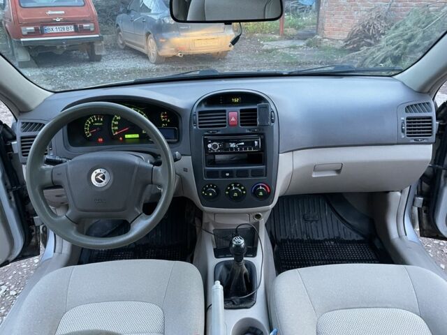 Серый Киа Черато, объемом двигателя 1.5 л и пробегом 204 тыс. км за 3700 $, фото 13 на Automoto.ua